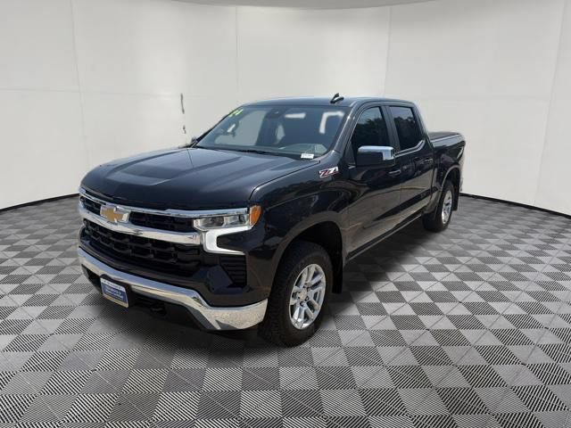 Used 2024 Chevrolet Silverado 1500 LT w/ Z71 Off-Road Package AWD/4WD image 13