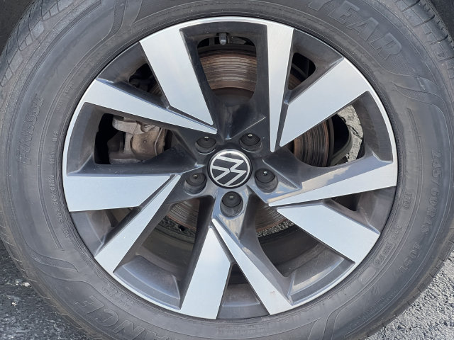 Used 2023 Volkswagen Atlas Cross Sport SE AWD/4WD image 32