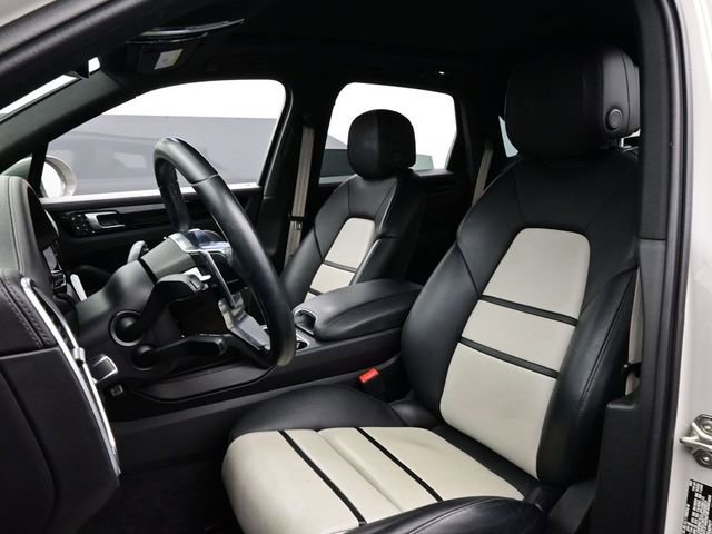 Certified 2023 Porsche Cayenne AWD/4WD image 5