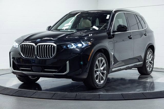 New 2026 BMW X5 xDrive50e image 8