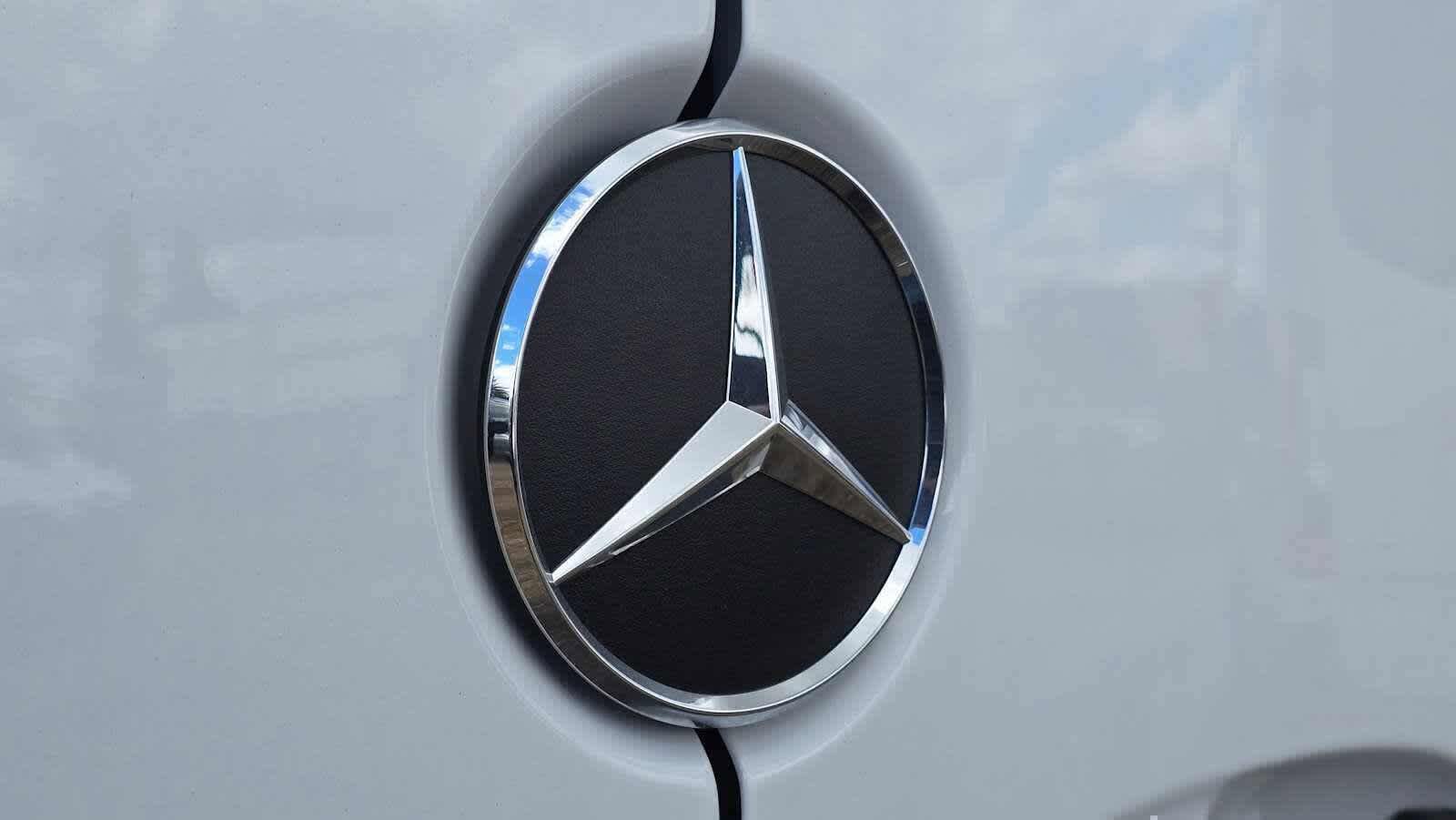 Used 2025 Mercedes-Benz Sprinter 2500 image 19