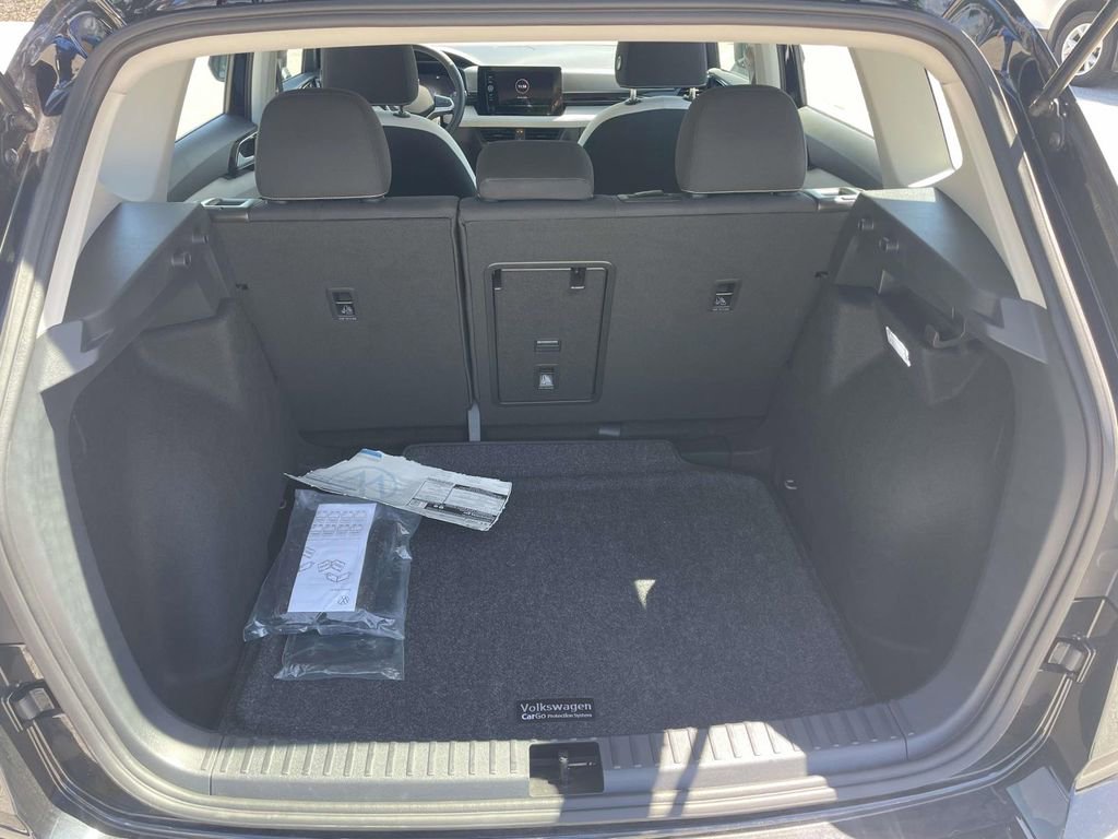 Used 2025 Volkswagen Taos S FWD image 8