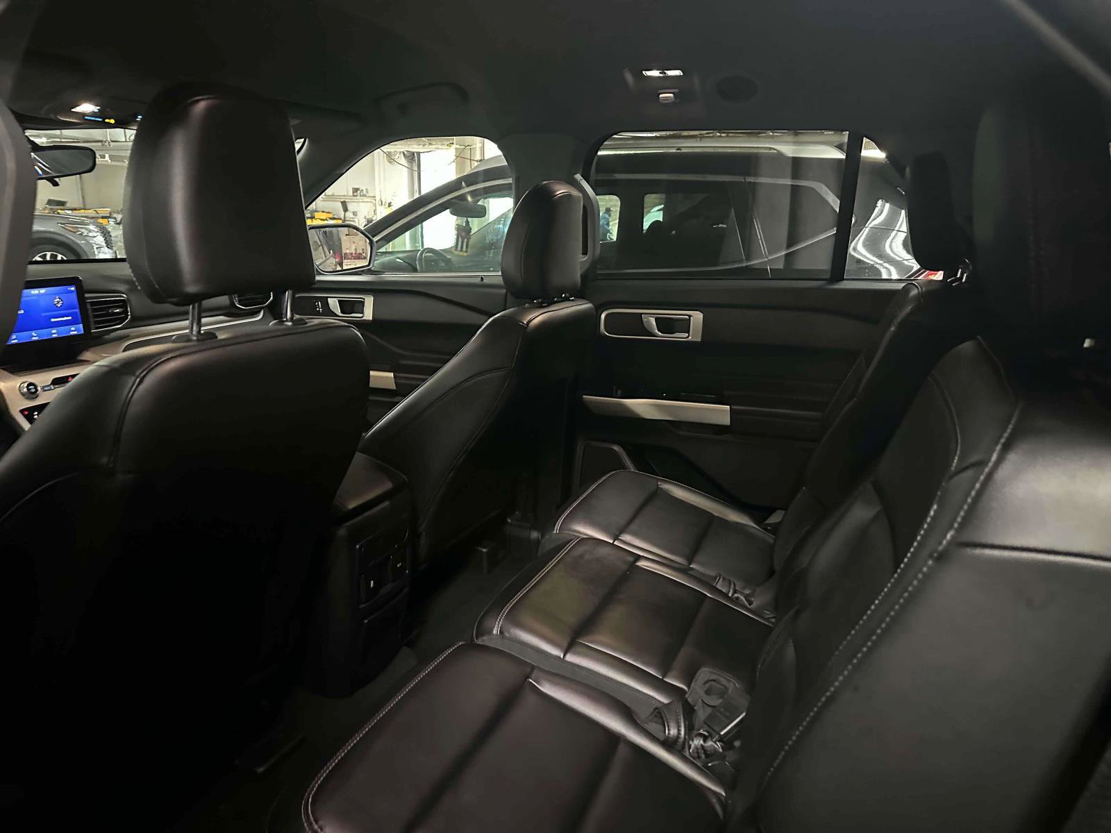 Used 2023 Ford Explorer XLT w/ Equipment Group 202A image 10