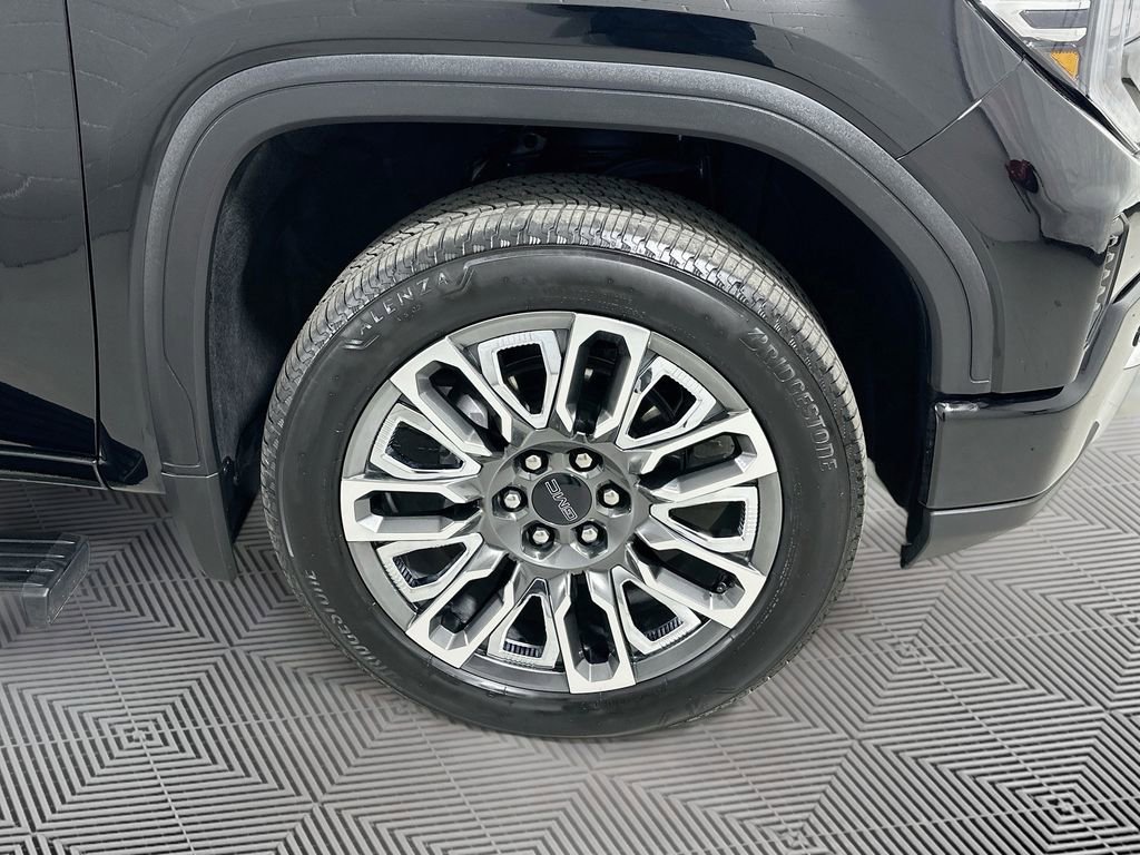 Used 2025 GMC Sierra 1500 Denali Ultimate image 18