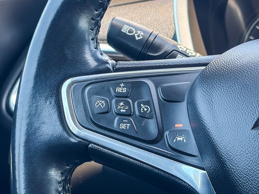 Used 2020 Chevrolet Equinox LT w/ Sport Edition FWD image 21