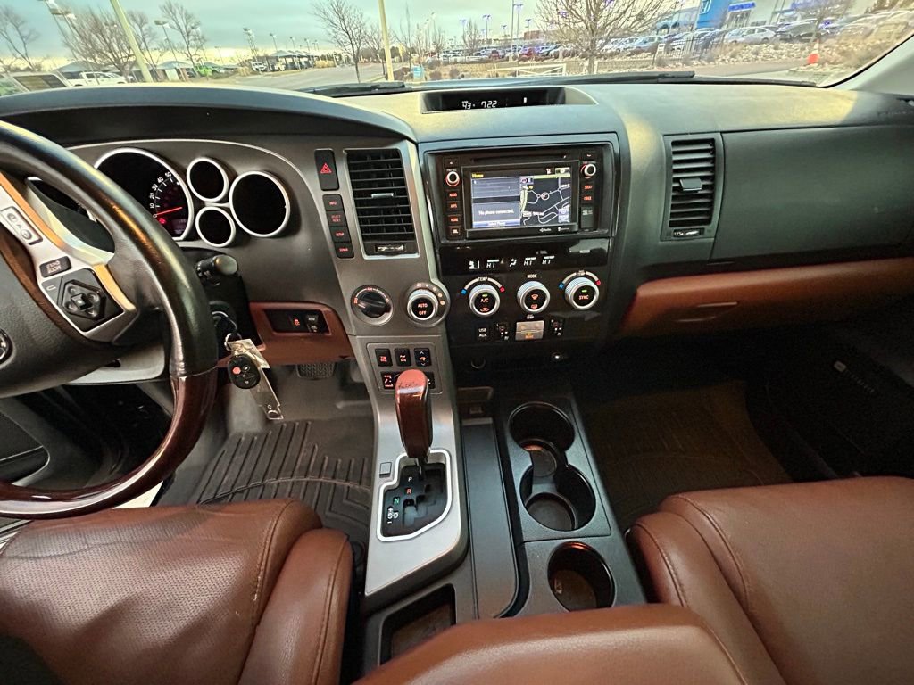 Used 2014 Toyota Sequoia Platinum image 27