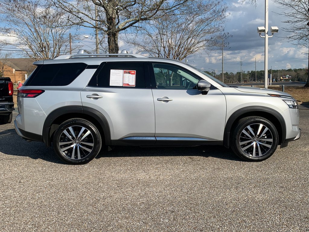 Used 2024 Nissan Pathfinder Platinum w/ Cargo Package image 2