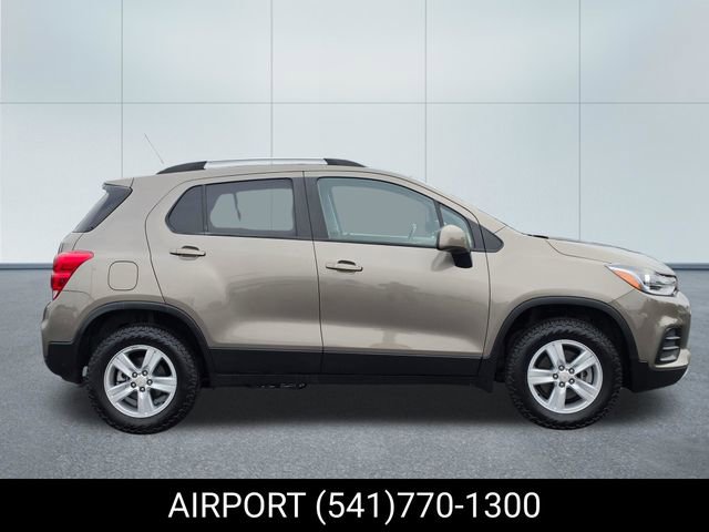 Certified 2022 Chevrolet Trax LT w/ LT Convenience Package image 8