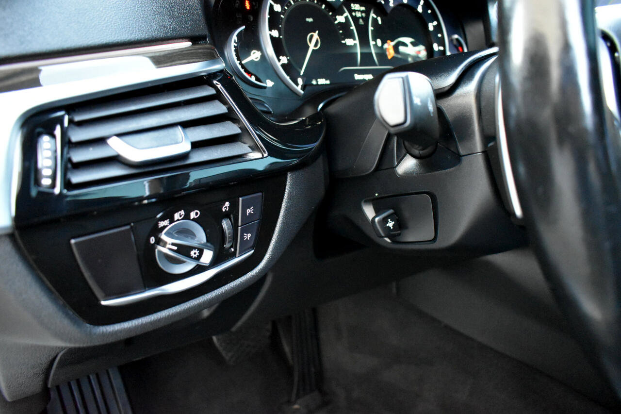 Used 2019 BMW 530i xDrive w/ Convenience Package image 42