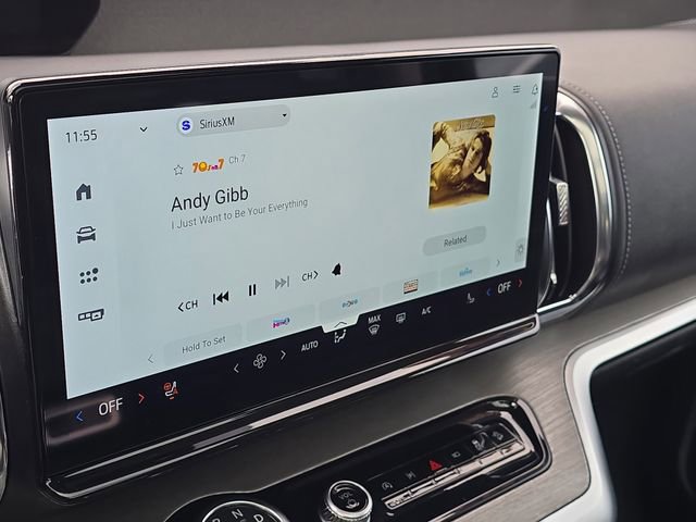 Certified 2025 Ford Expedition Platinum image 25