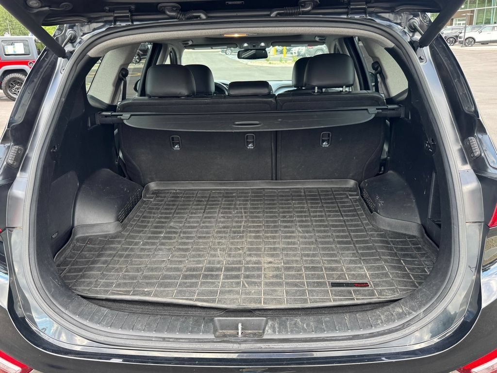 Used 2019 Hyundai Santa Fe Limited FWD image 16