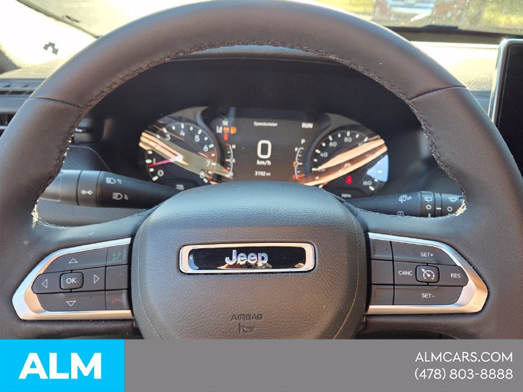 Used 2026 Jeep Compass Latitude AWD/4WD image 25
