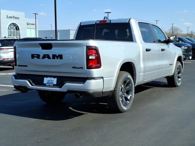 New 2026 RAM 1500 4x4 Crew Cab image 17