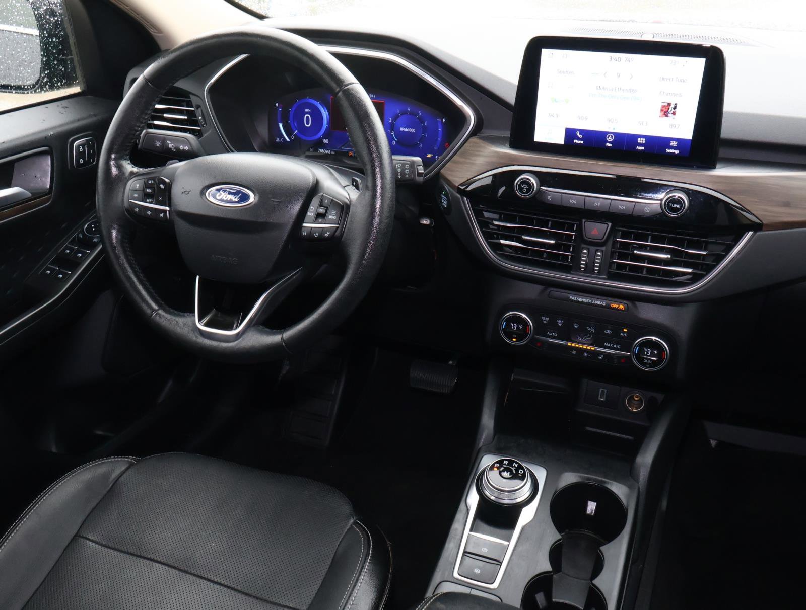 Used 2020 Ford Escape Titanium image 10