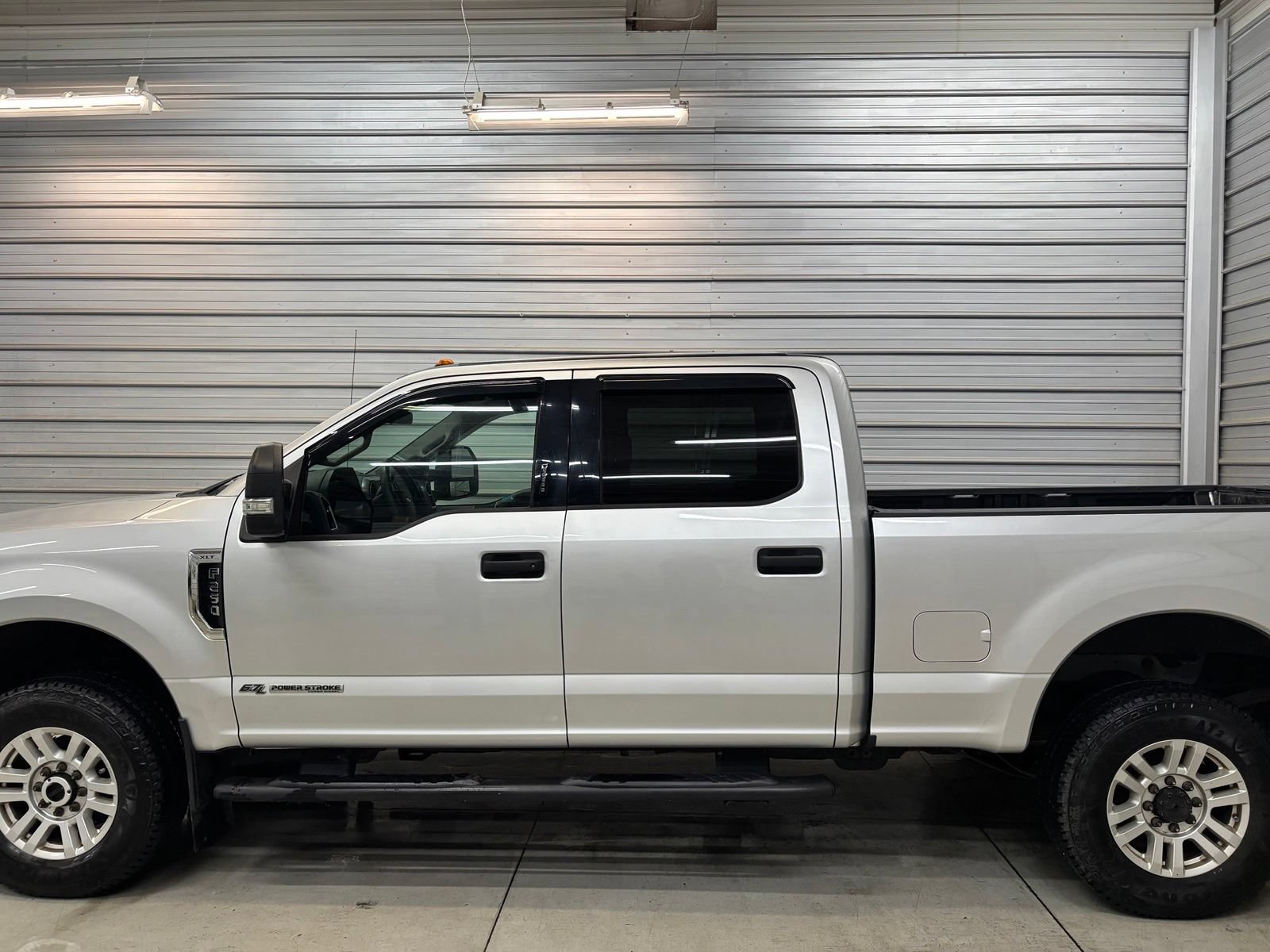 Used 2017 Ford F250 XLT w/ XLT Value Package AWD/4WD image 9