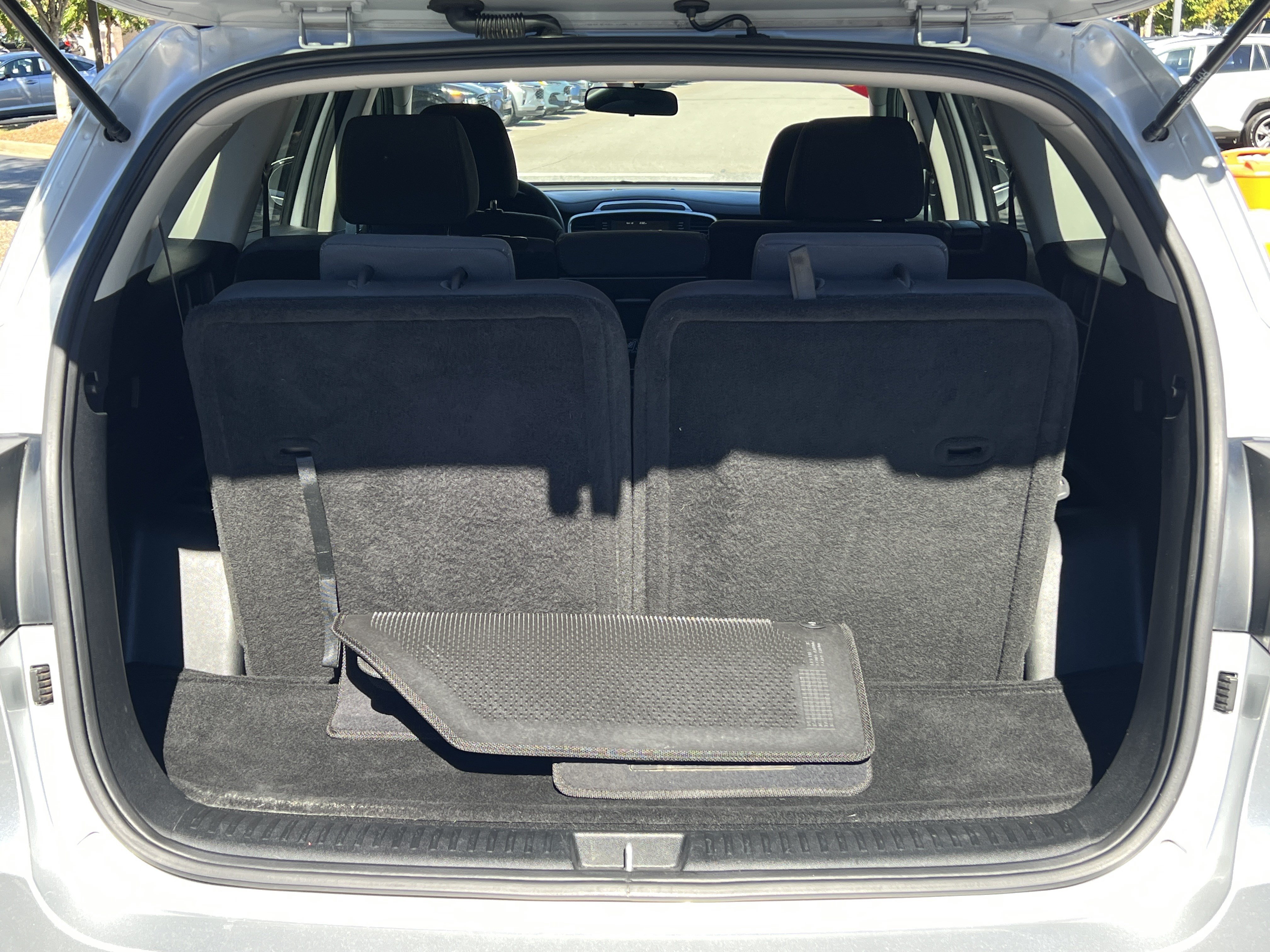 Used 2019 Kia Sorento L FWD image 19