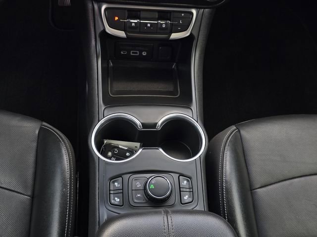 Used 2022 GMC Terrain SLT image 14