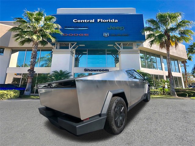 Used 2024 Tesla Cybertruck AWD Crew Cab image 5