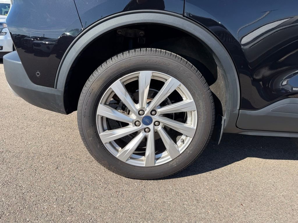 Certified 2022 Ford Escape Titanium w/ Titanium Elite Package AWD/4WD image 10