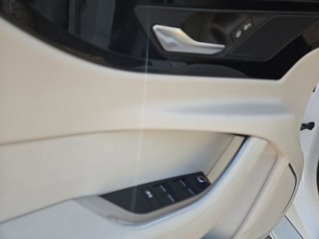 Used 2020 Jaguar XE S image 21