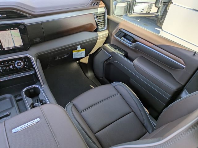 New 2026 GMC Sierra 3500 Denali w/ Denali Reserve Package image 16