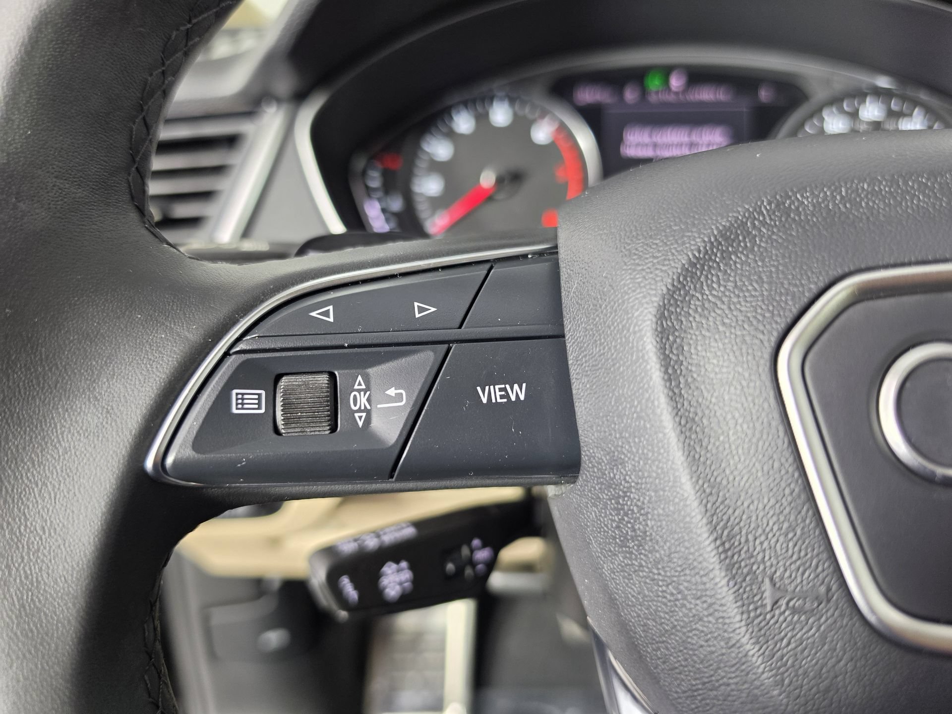 Used 2024 Audi Q5 Premium AWD/4WD image 9