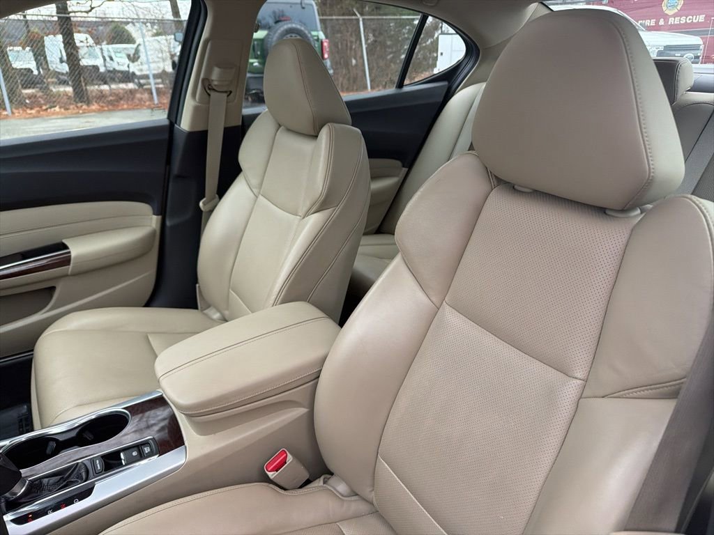 Used 2018 Acura TLX w/ Technology Package image 16