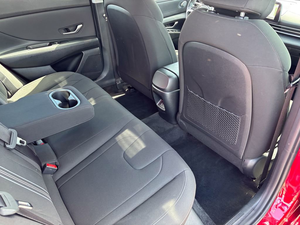 Used 2025 Hyundai Elantra SEL FWD image 38