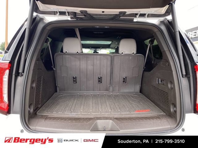 Certified 2022 GMC Yukon XL SLT w/ SLT Premium Package AWD/4WD image 30