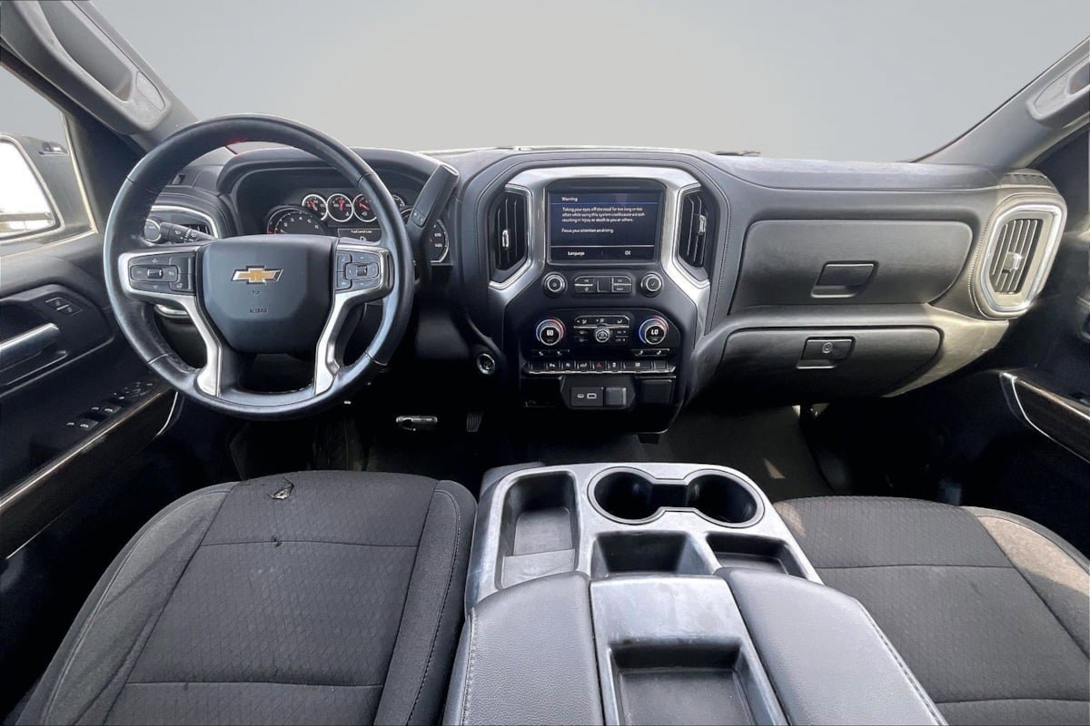 Used 2020 Chevrolet Silverado 1500 LT w/ Convenience Package AWD/4WD image 16