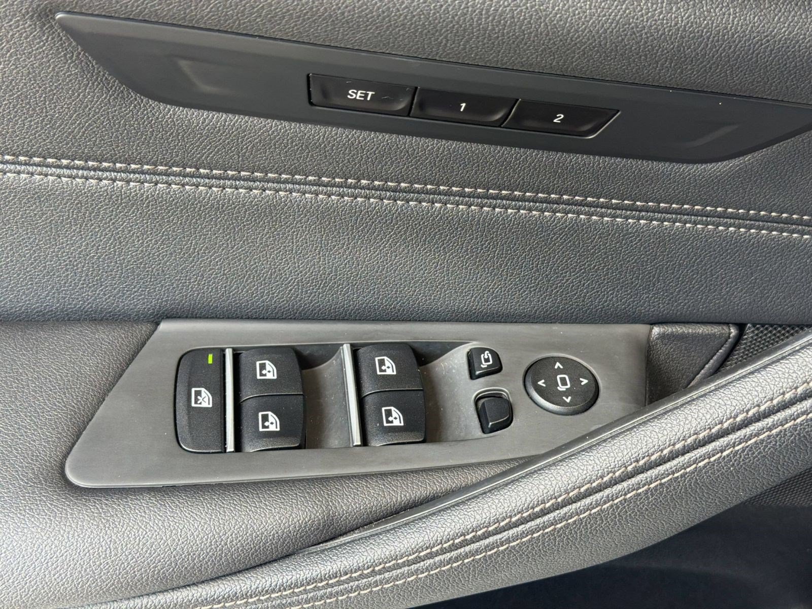 Used 2023 BMW 530i w/ Convenience Package RWD image 23