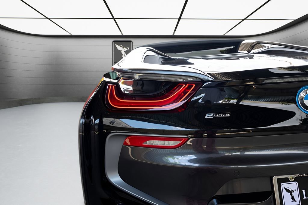 Used 2019 BMW i8 Roadster AWD/4WD image 19