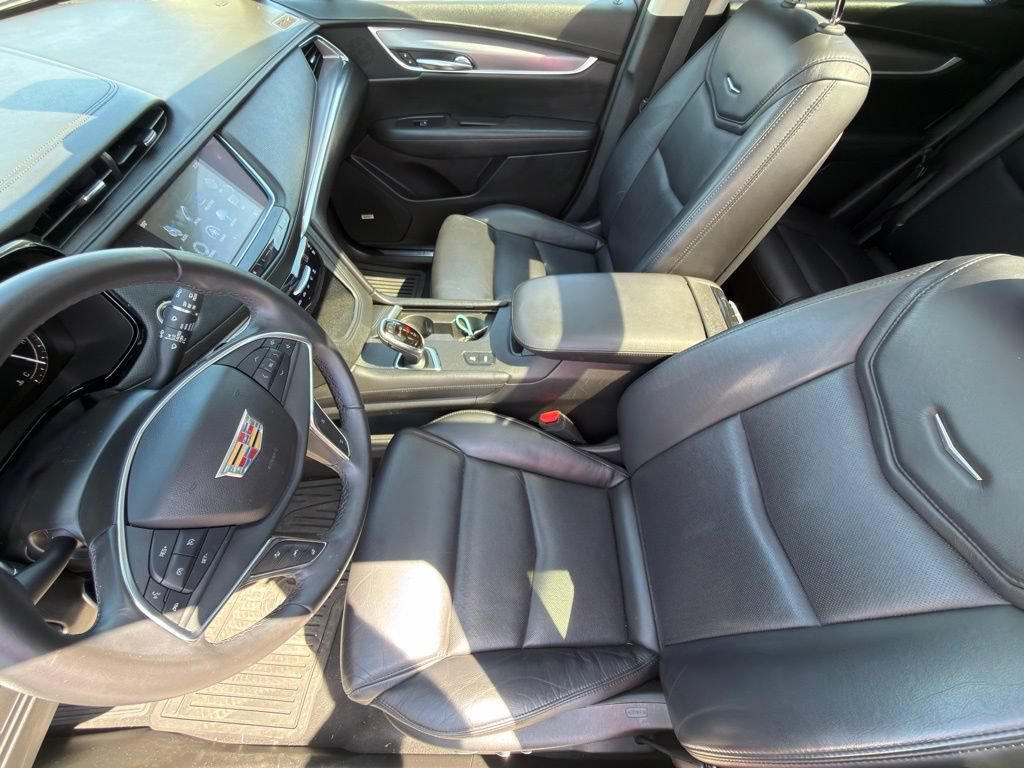 Used 2018 Cadillac XT5 Premium Luxury FWD image 10
