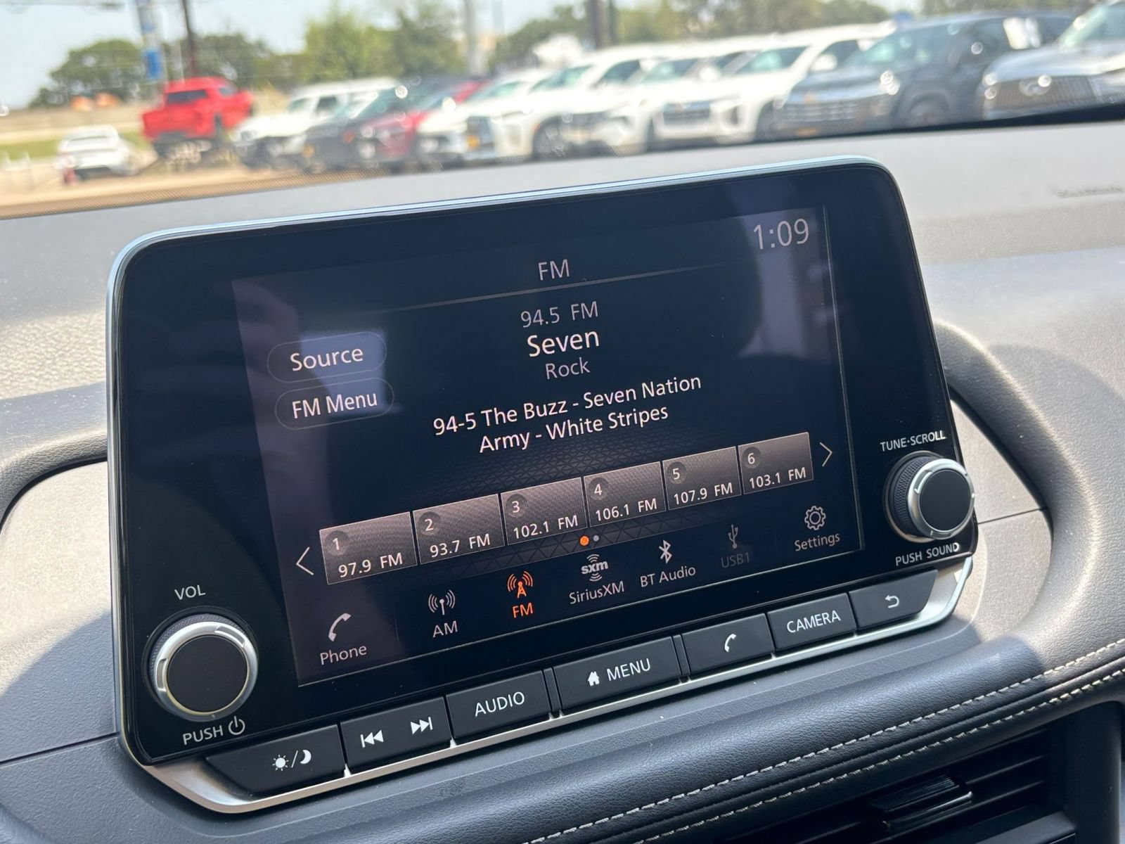 Used 2026 Nissan Rogue SV FWD image 20