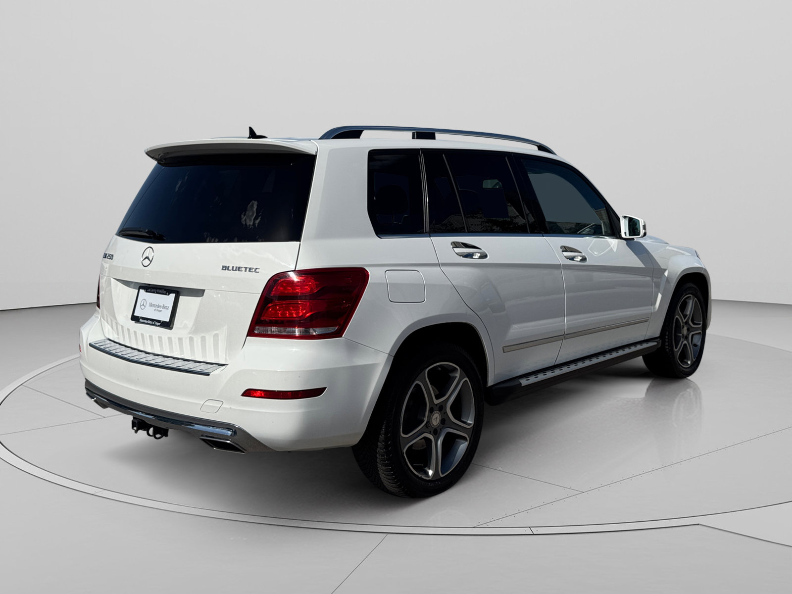 Used 2014 Mercedes-Benz GLK 250 BlueTEC 4MATIC image 5