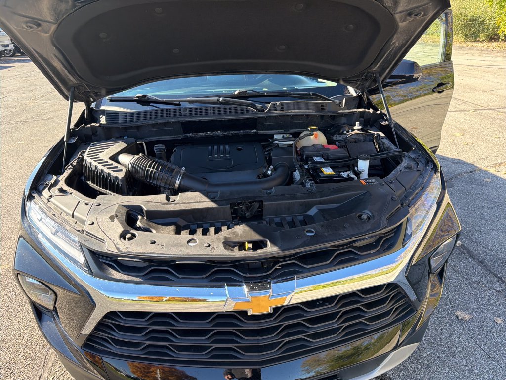 Used 2025 Chevrolet Blazer LT AWD/4WD image 34