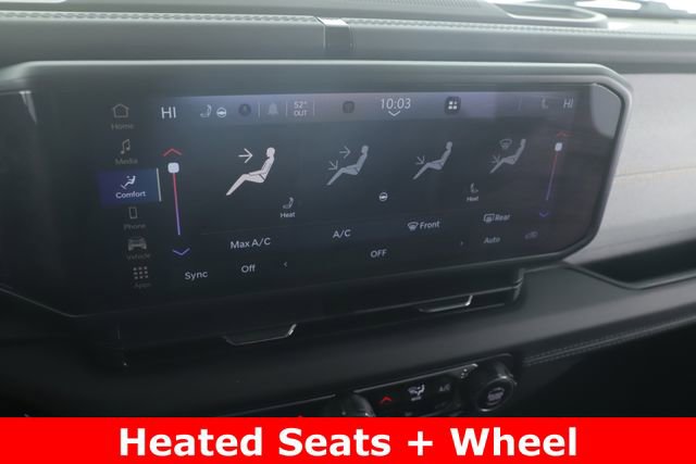 Used 2025 Jeep Wrangler Unlimited Sahara image 4