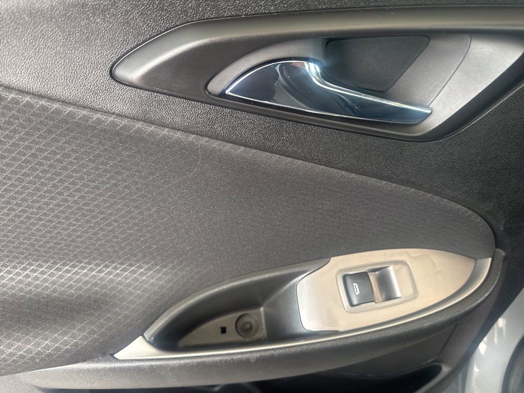 Used 2024 Chevrolet Malibu LT image 18