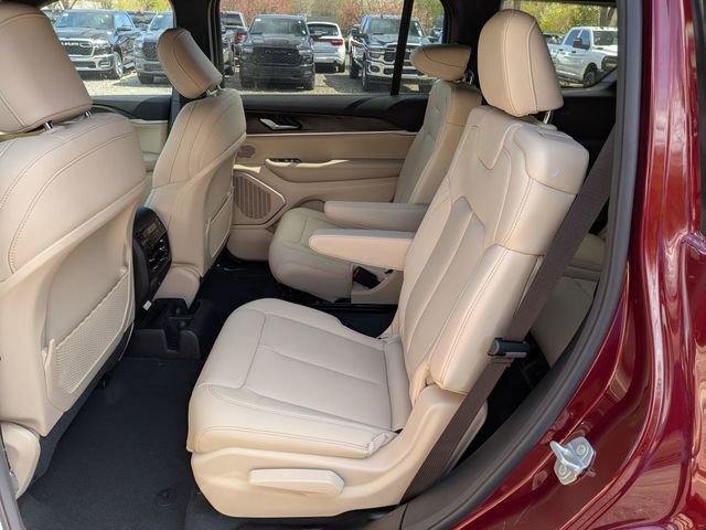 New 2026 Jeep Grand Cherokee L Limited AWD/4WD image 13