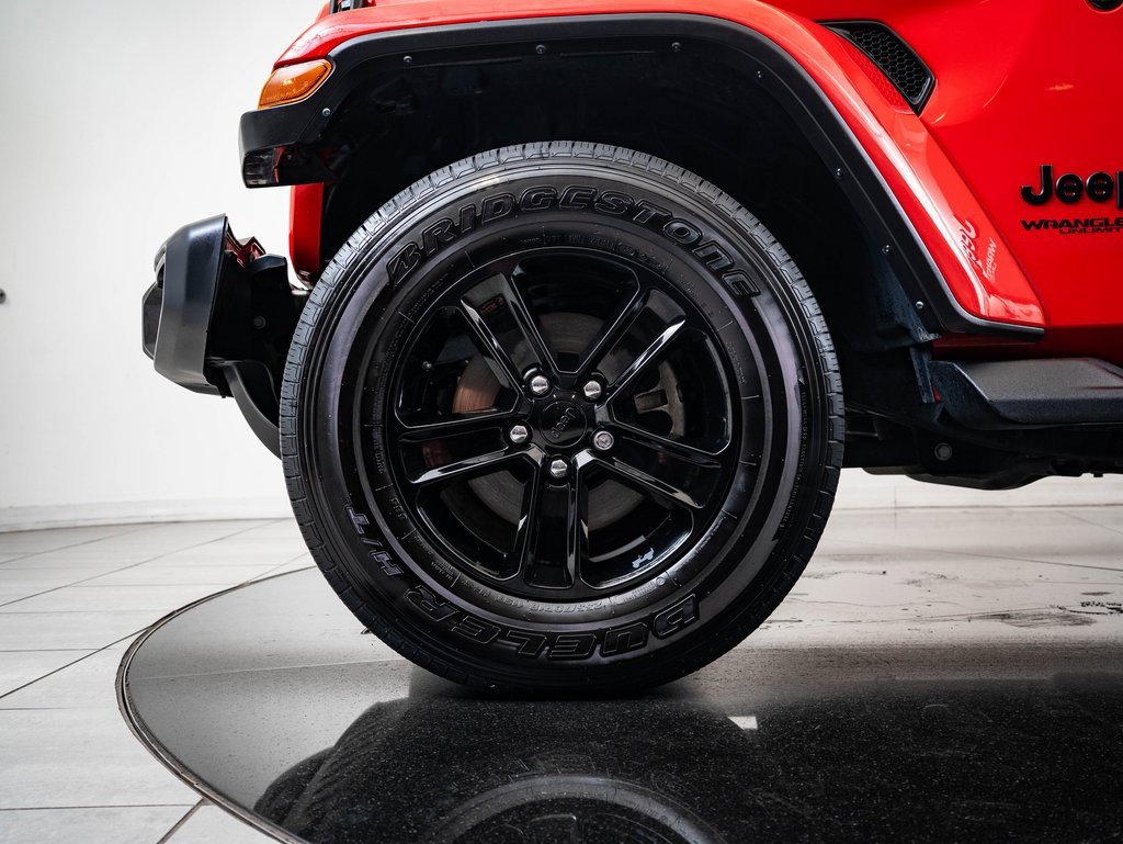 Used 2020 Jeep Wrangler Unlimited Sahara image 13