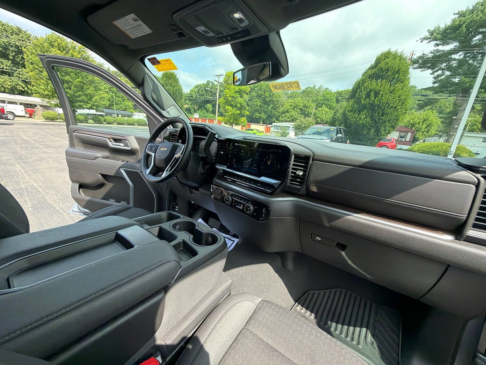 Used 2026 Chevrolet Silverado 1500 LT AWD/4WD image 27