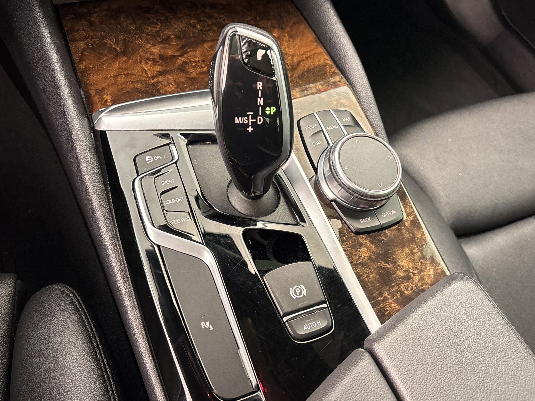 Used 2020 BMW 530i w/ Convenience Package image 16