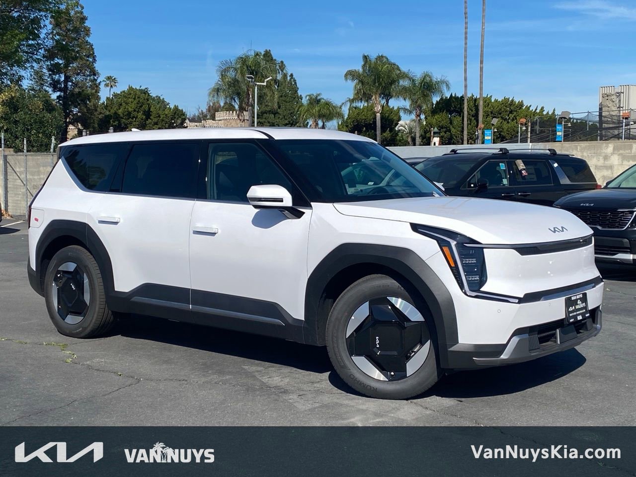 New 2026 Kia EV9 Light image 1