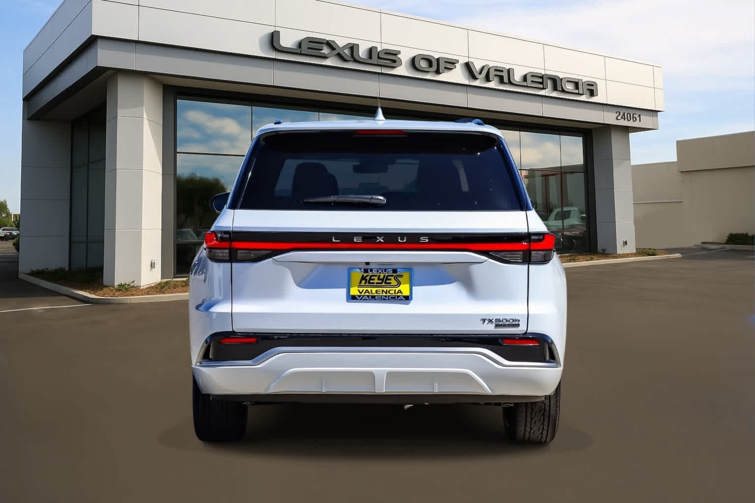 New 2026 Lexus TX 500h AWD image 3