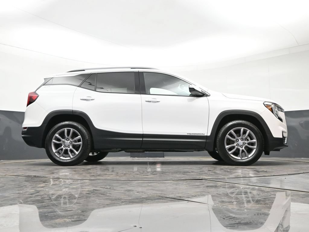 Used 2023 GMC Terrain SLT AWD/4WD image 29