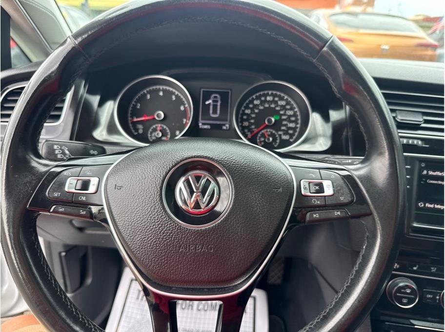 Used 2016 Volkswagen Golf SEL w/ Lighting Package (SEL) FWD image 21
