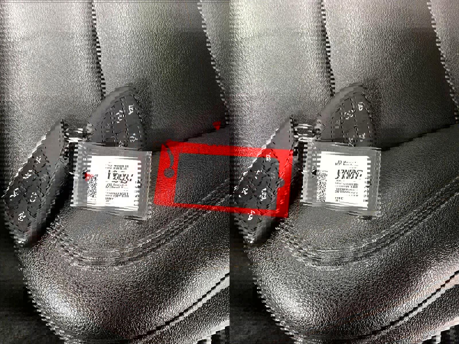 Used 2023 Chevrolet Tahoe Z71 w/ Luxury Package image 32