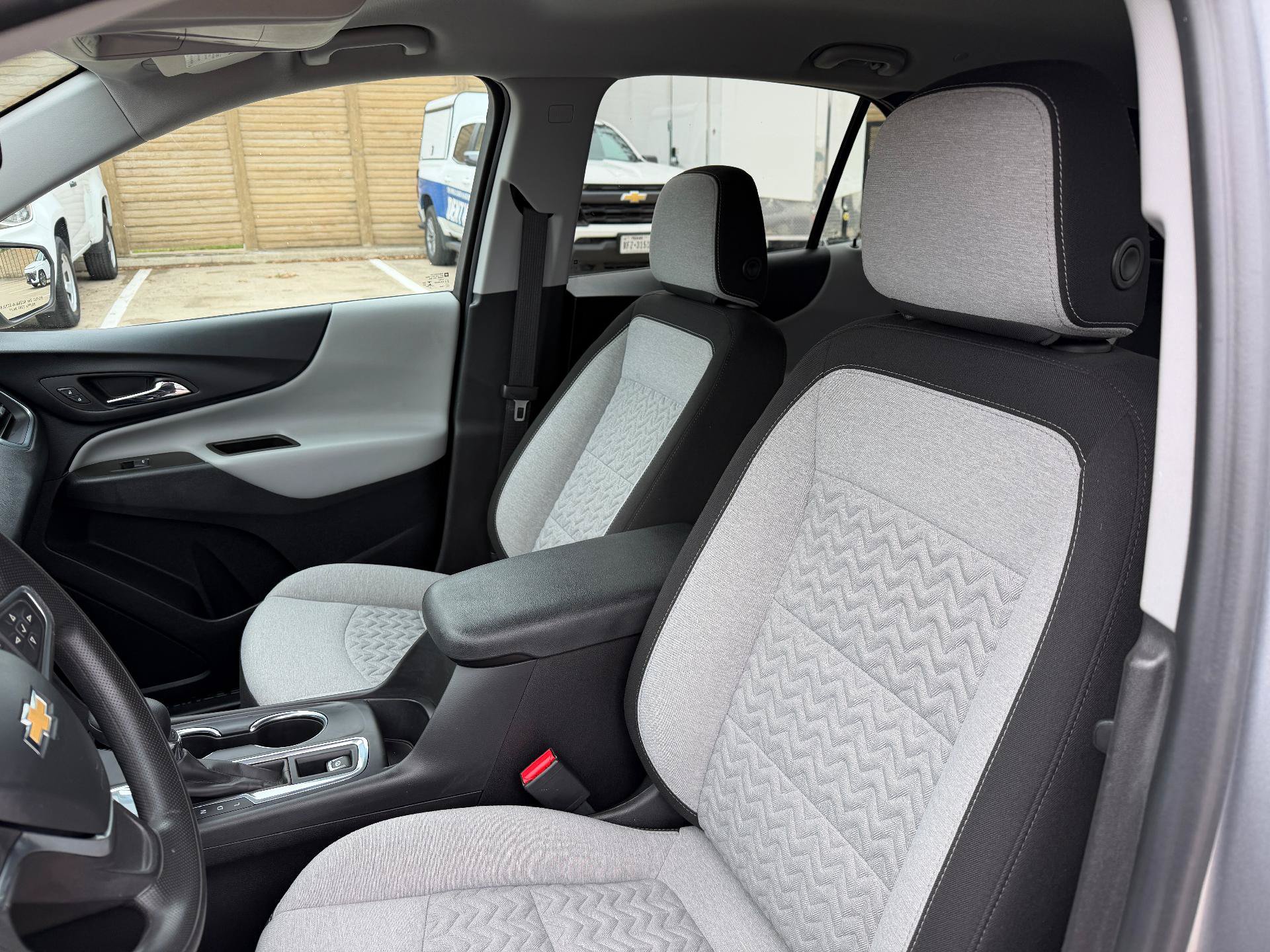 Used 2023 Chevrolet Equinox LS w/ LS Convenience Package FWD image 17