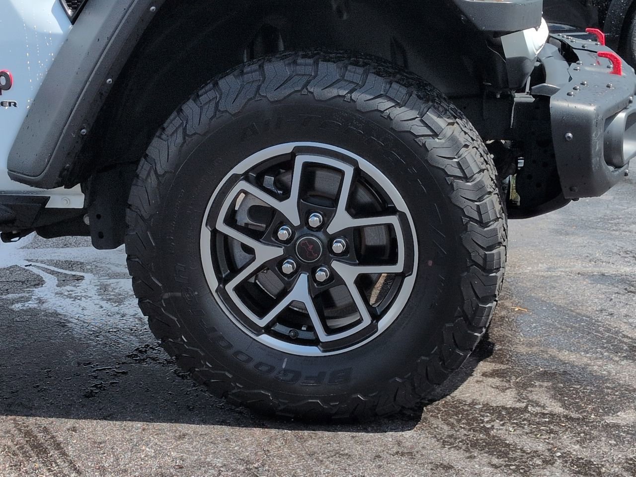 Used 2024 Jeep Wrangler Unlimited Rubicon w/ Technology Group AWD/4WD image 11