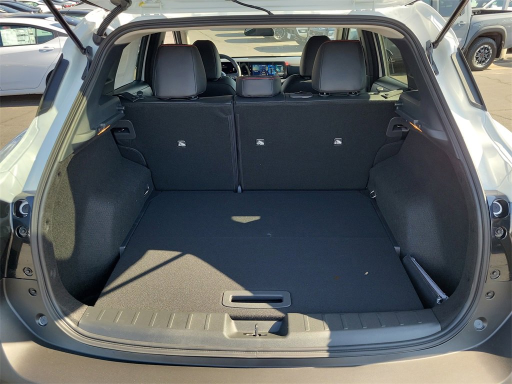 New 2026 Nissan Kicks SR image 13